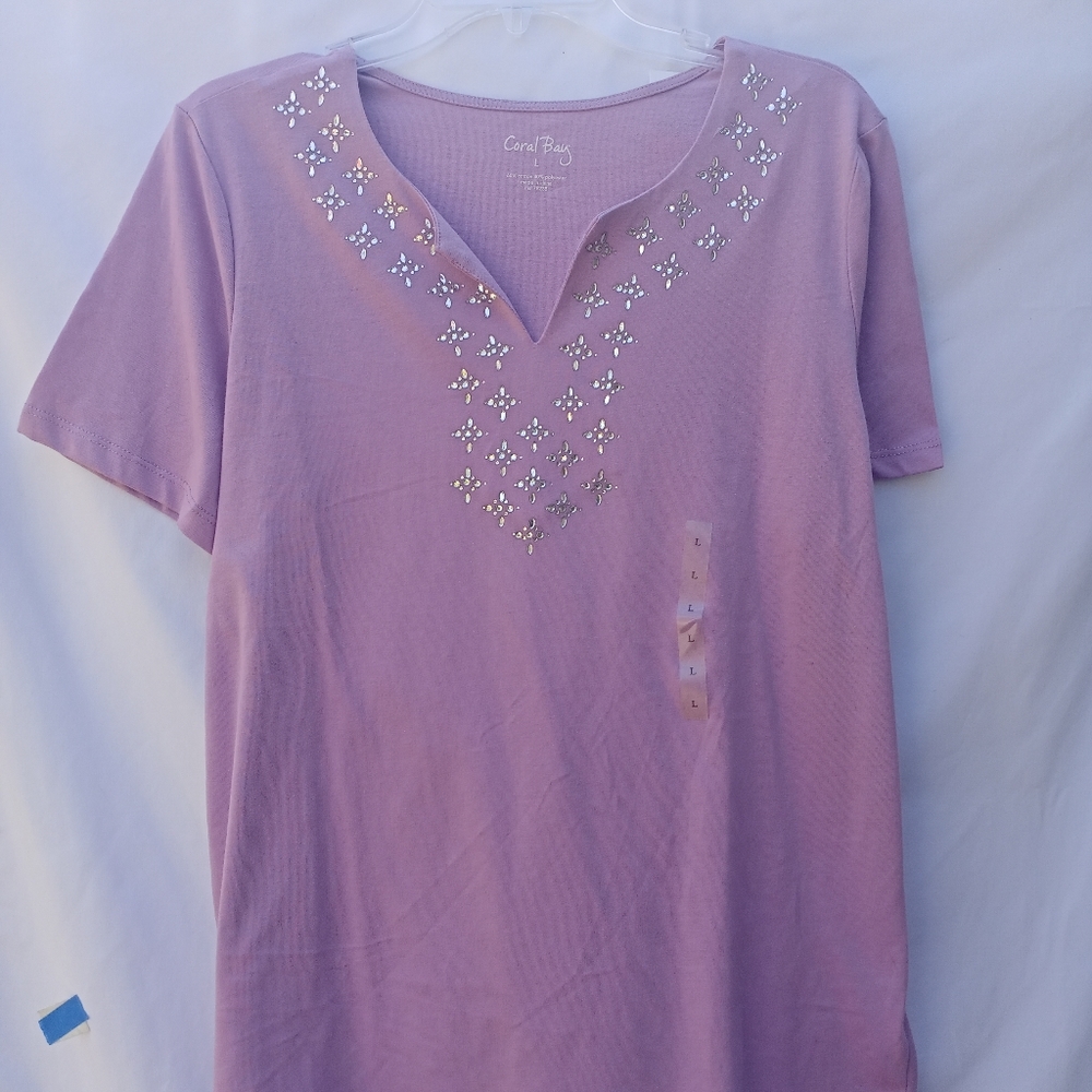 Ladies top - Picture 2 of 2